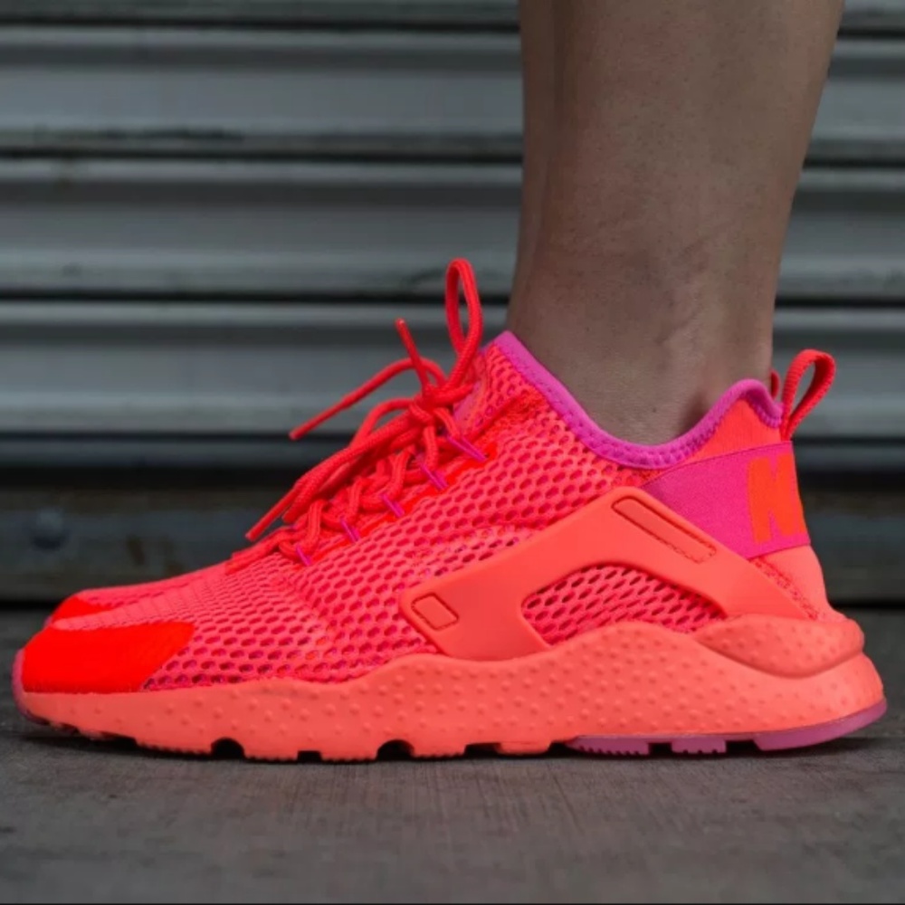 Nike Huarache Run Ultra WMNS total crimson